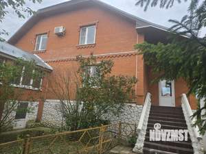 Коттедж 350м², 3-этажный, участок 12 сот.  