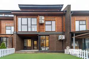 Таунхаус 166м&sup2;, 3-этажный, участок 2 сот.  