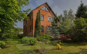 Дом 640м², 4-этажный, участок 36 сот.  