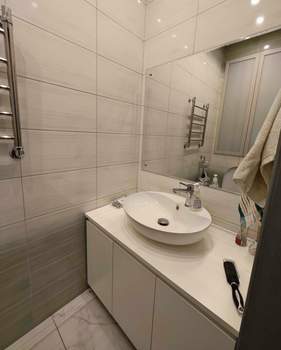 Дом 300м&sup2;, 4-этажный, участок 6 сот.  