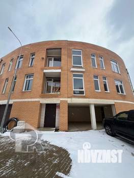 Таунхаус 235м², 3-этажный, участок 2 сот.  