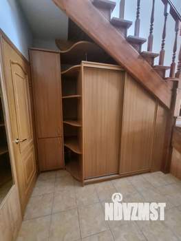 Коттедж 200м², 2-этажный, участок 12 сот.  