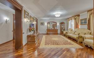 Дом 640м², 4-этажный, участок 36 сот.  