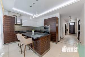 Таунхаус 160м², 3-этажный, участок 1 сот.  