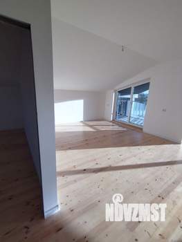 Дом 180м², 2-этажный, участок 12 сот.  