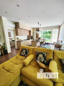 Коттедж 207м², 2-этажный, участок 9 сот.  