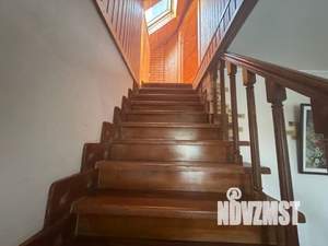 Дом 500м², 3-этажный, участок 20 сот.  