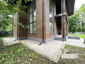 Дом 450м², 2-этажный, участок 15 сот.  