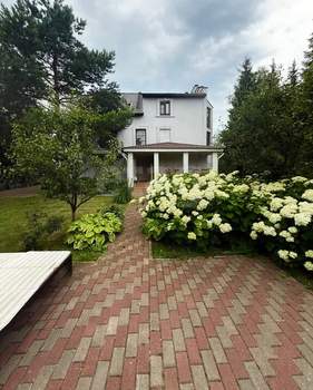 Дом 320м², 3-этажный, участок 12 сот.  