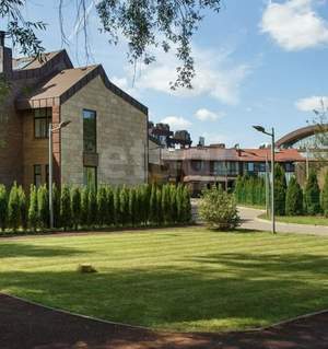 Дом 230м², 2-этажный, участок 4 сот.  