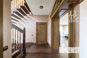Дом 440м², 2-этажный, участок 14 сот.  