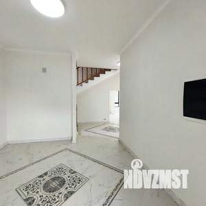 Коттедж 303м&sup2;, 2-этажный, участок 6 сот.  