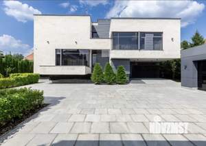 Дом 1100м², 3-этажный, участок 21 сот.  