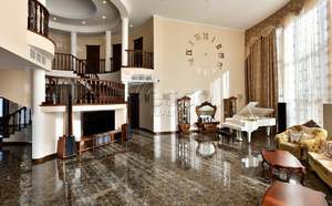 Дом 1500м², 2-этажный, участок 100 сот.  