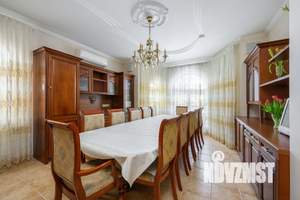 Коттедж 562м², 3-этажный, участок 23 сот.  