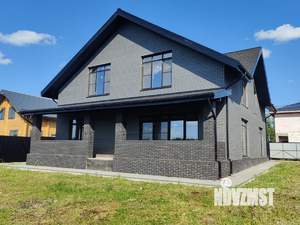 Дом 355м&sup2;, 2-этажный, участок 7 сот.  