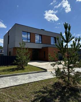 Дом 312м&sup2;, 2-этажный, участок 11 сот.  