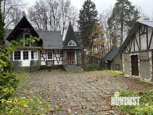 Дом 252м², 3-этажный, участок 15 сот.  