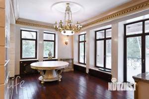 Дом 1000м², 2-этажный, участок 24 сот.  