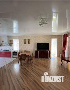 Таунхаус 156м², 3-этажный, участок 3 сот.  