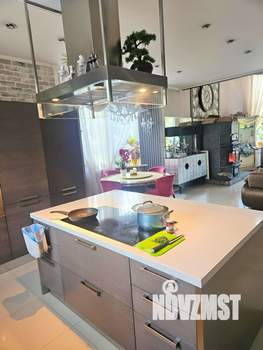 Дом 290м², 3-этажный, участок 290 сот.  