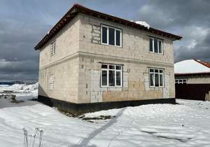 Дом 240м², 2-этажный, участок 6 сот.  