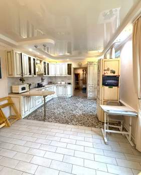 Дом 320м², 3-этажный, участок 12 сот.  