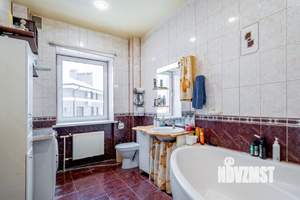 Дом 290м², 3-этажный, участок 12 сот.  