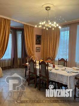 Коттедж 740м², 3-этажный, участок 13 сот.  