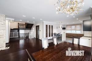 Коттедж 500м&sup2;, 3-этажный, участок 15 сот.  