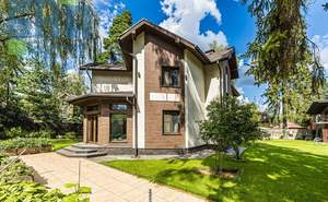 Дом 460м², 3-этажный, участок 16 сот.  