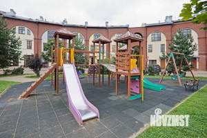 Таунхаус 270м², 4-этажный, участок 1 сот.  