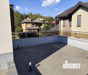 Дом 728м&sup2;, 3-этажный, участок 9 сот.  