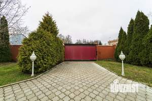 Дом 815м², 3-этажный, участок 13 сот.  