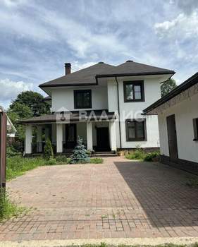 Дом 270м², 2-этажный, участок 9 сот.  