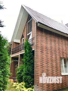 Дом 269м², 3-этажный, участок 15 сот.  