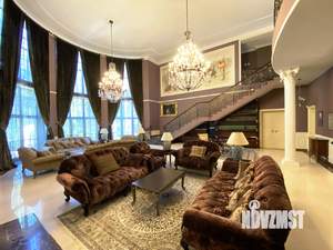 Дом 1454м², 4-этажный, участок 200 сот.  