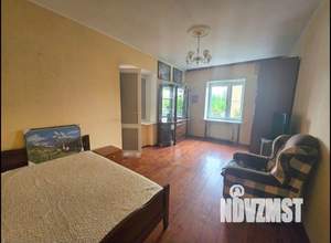 Коттедж 350м², 3-этажный, участок 12 сот.  