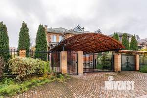 Таунхаус 310м&sup2;, 3-этажный, участок 6 сот.  