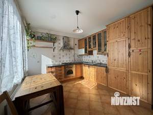 Коттедж 329м², 3-этажный, участок 15 сот.  
