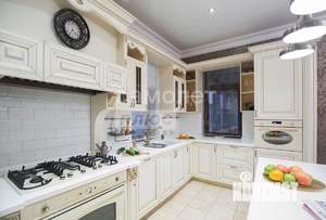 Коттедж 515м², 4-этажный, участок 12 сот.  