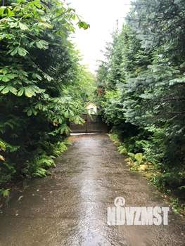 Дом 269м², 3-этажный, участок 15 сот.  