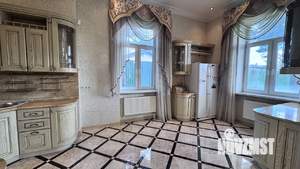Коттедж 445м², 3-этажный, участок 30 сот.  