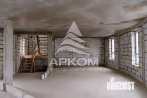 Таунхаус 249м², 3-этажный, участок 2 сот.  