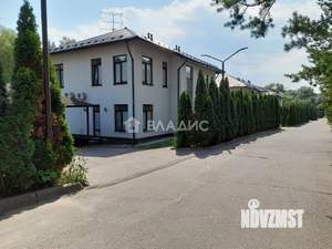 Дом 400м², 2-этажный, участок 10 сот.  