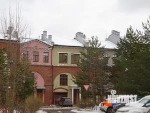 Таунхаус 275м², 4-этажный, участок 1 сот.  