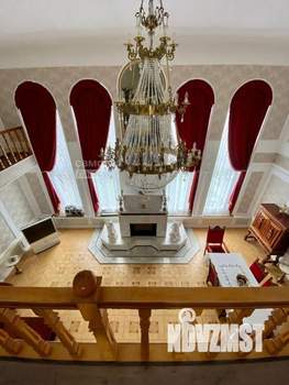 Дом 650м&sup2;, 3-этажный, участок 18 сот.  