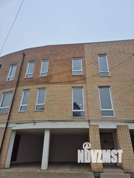 Таунхаус 184м², 3-этажный, участок 1 сот.  