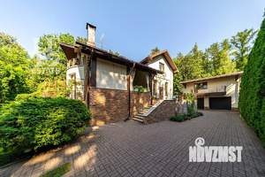 Дом 550м², 3-этажный, участок 20 сот.  
