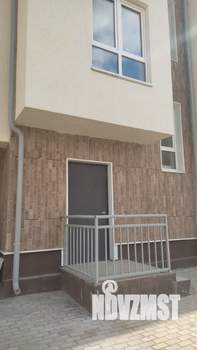 Таунхаус 130м&sup2;, 3-этажный, участок 1 сот.  